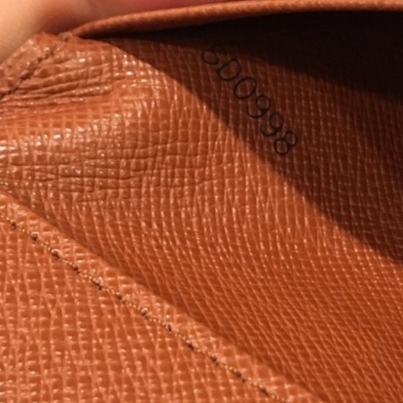 💯% AUTHENTIC Louis Vuitton card holder - Picture 6 of 6